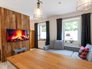 Wohn-/Schlafbereich mit offener Küche