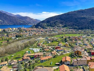 Einer von 2 ca. 10 m² großen Sonnenbalkonen mit herrlicher Panoramasicht