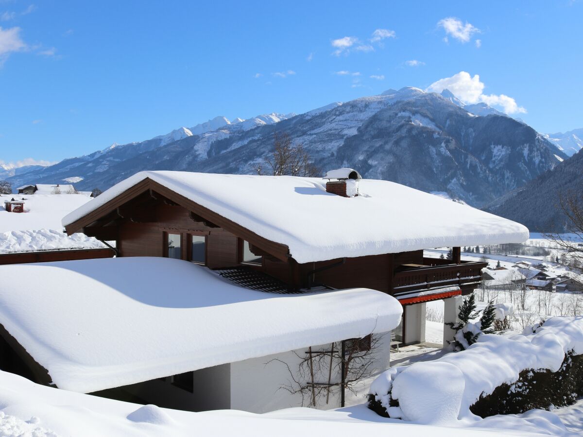 Freie Sicht auf das Tal und die Hohen Tauern