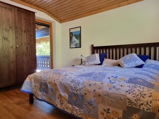 5. Schlafzimmer mit eigenem Bad