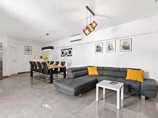 Villa Tinjan Caratteristiche 16