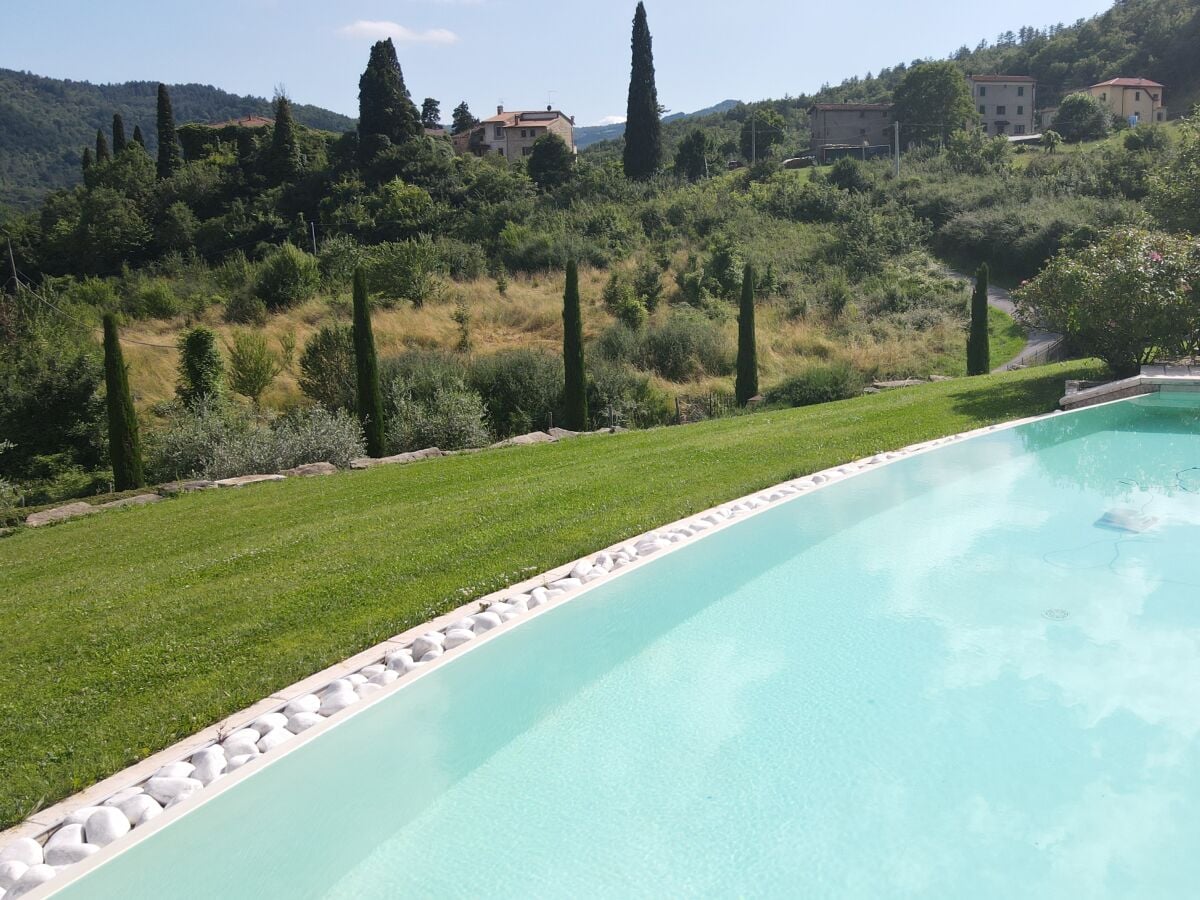 Ferienhaus Castel Focognano Außenaufnahme 10