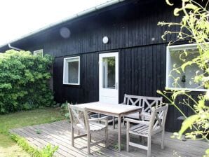 Holiday park 5 person holiday home in Svaneke - Svaneke - image1