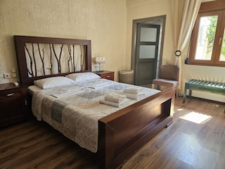 Schlafzimmer 1