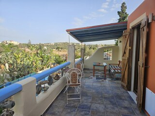 Large terrace/balcony 1st floor