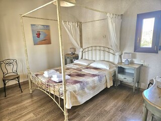 Schlafzimmer 2