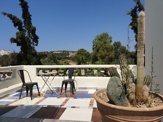 oben sonnige Terrasse mit Ausblick+Schattendach