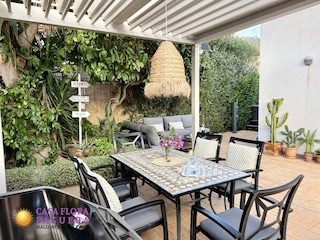 Terrasse mit Pergola