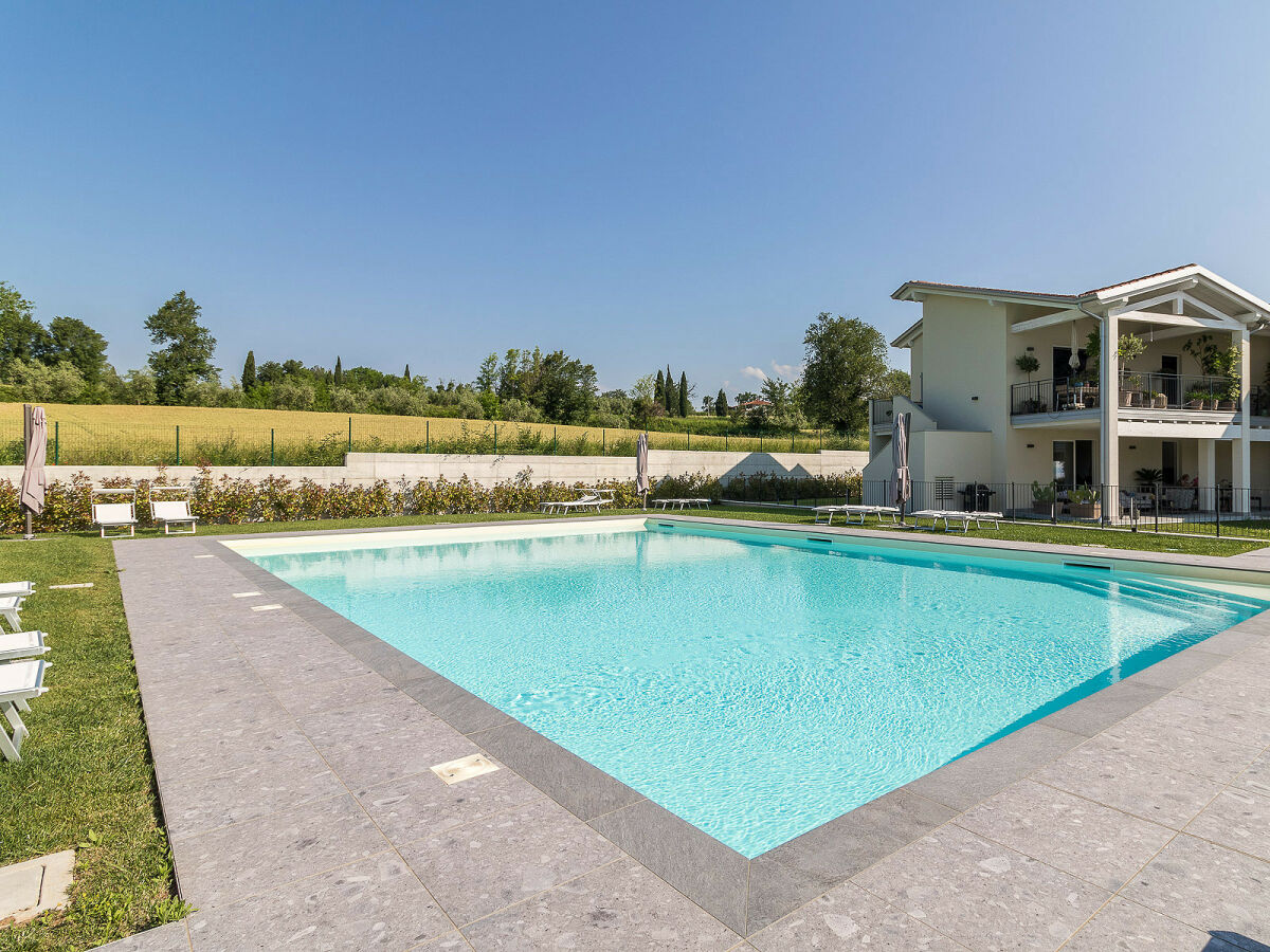 Appartement Manerba del Garda Buitenaudio-opname 1