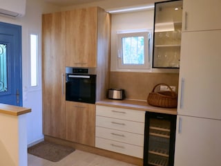 High quality kitchen with wine fridge