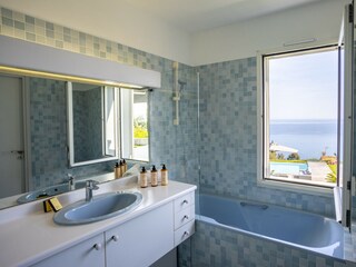 Villa Toulon Features 18