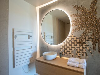 Villa Carqueiranne Features 18