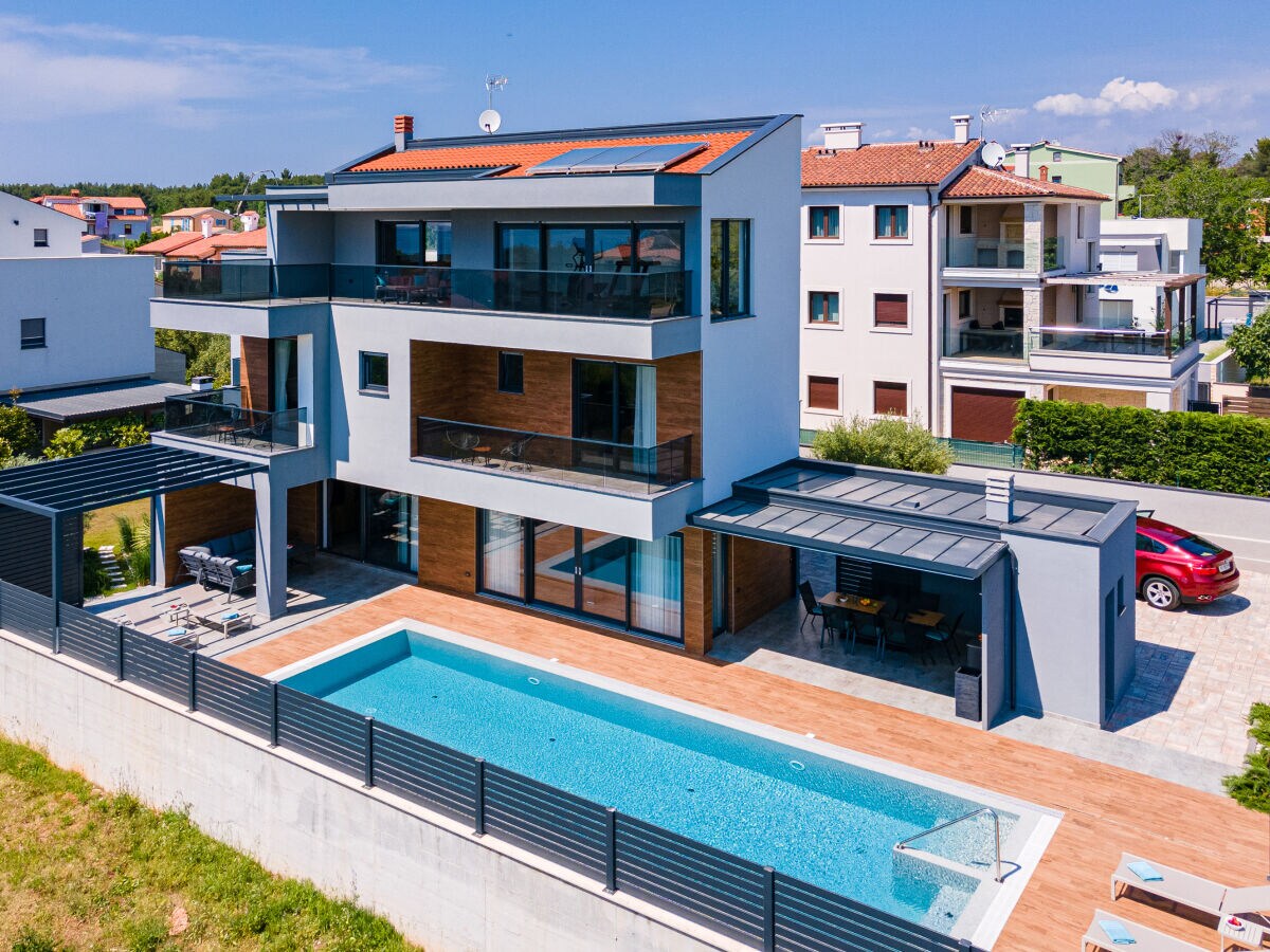 Villa Belatrix