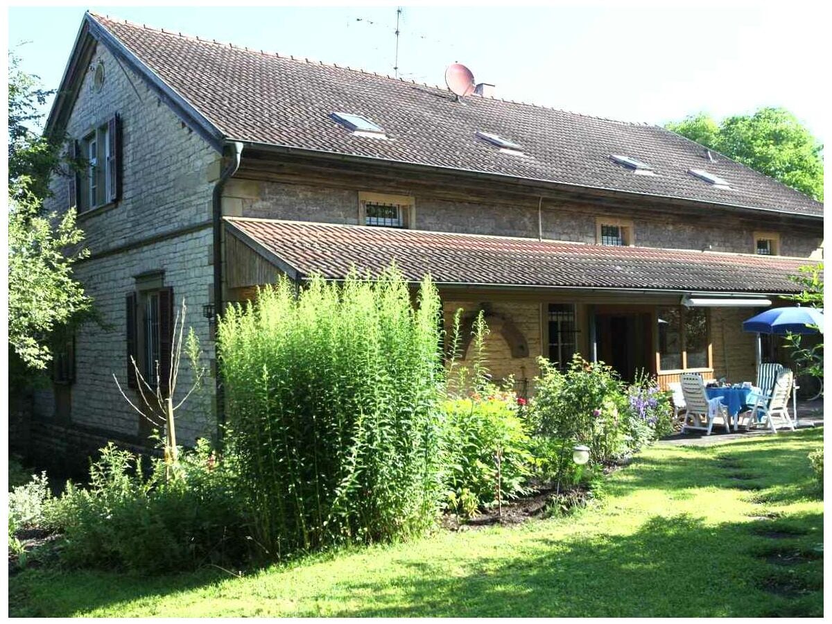 Blick vom Garten auf das Stiftshaus