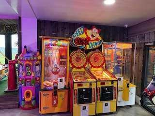 Castle Robelmont Features 19