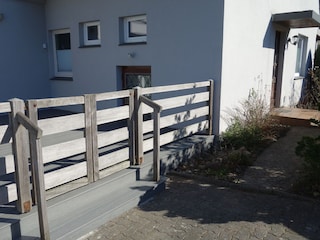 Parkplatz vor der Terrasse