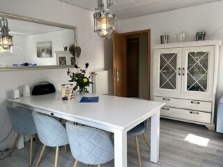 Essbereich im Wohnzimmer