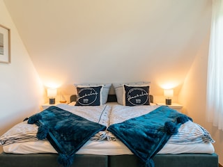 Schlafzimmer 2 mit Doppelbett