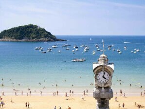 Bella Vista | The Rentals Collection