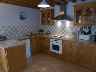 The well-equipped, pleasant and functional kitchen, ful