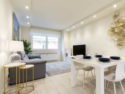 Apartment River | The Rentals Collection