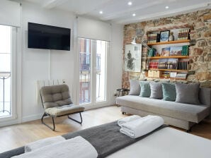 Zoe | The Rentals Collection