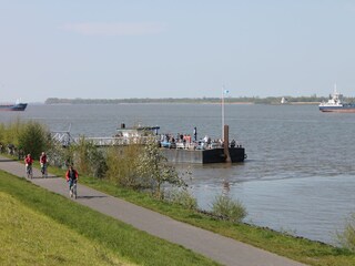 alter Fähranleger mit Imbiss