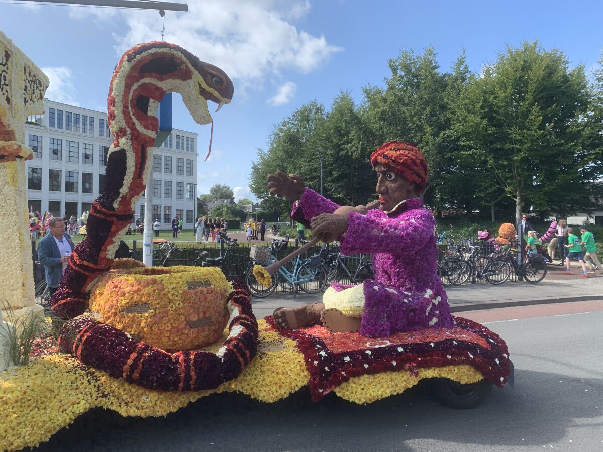 Blumenfestumzug in Winterswijk (Ende August)