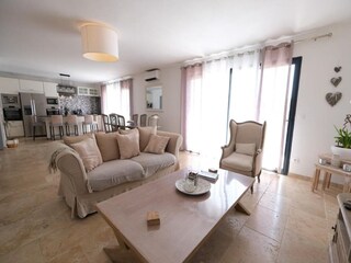 Villa Arles Features 20