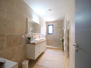 Villa Arles Features 28