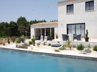 Villa Arles Outdoor Recording 7