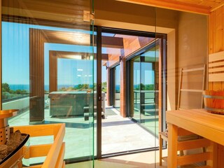 Infra red sauna & Finnish sauna