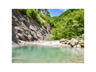 Badefluß Nadiza ein der wärmsten Europas