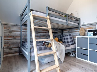 das zweite Schlafzimmer mit Etagenbetten