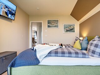 das zweite Schlafzimmer ebenfalls mit Smart TV und Telekom Entertain