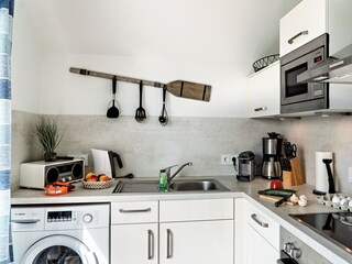 Küche mit Waschmaschine