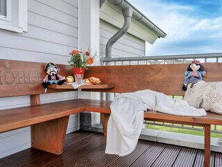 die Räuberbank auf dem ersten Balkon