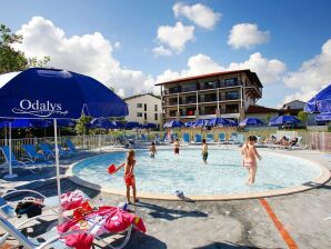 Vakantiepark Appartement met terras omgeven door pijnbomen - Sint Jean de Luz - image1