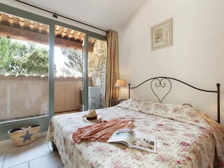Holiday park Gordes Features 14