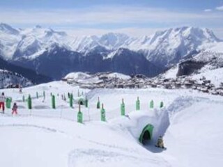 Parque de vacaciones Huez Entorno 25