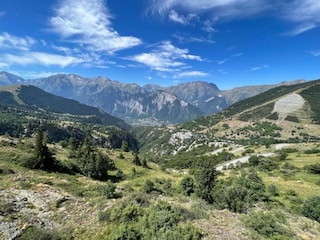 Parque de vacaciones Huez Entorno 18