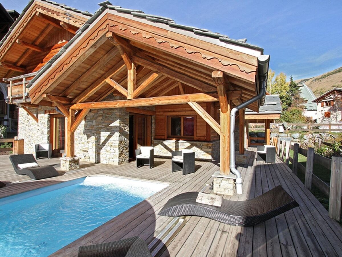 Chalet Les Deux Alpes Outdoor Recording 1