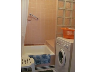 Dusche mit Waschmaschine - 12-30-01