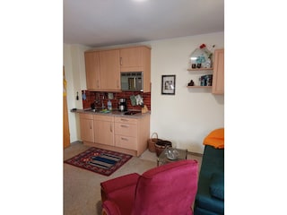 Blick vom Essplatz in den Wohn- Küchenbereich 32-09-13