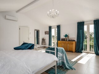 Villa Kastelir Características 32