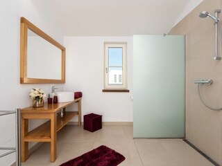 Villa Kastelir Features 33