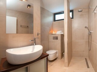 Villa Okrug Gornji Caratteristiche 18