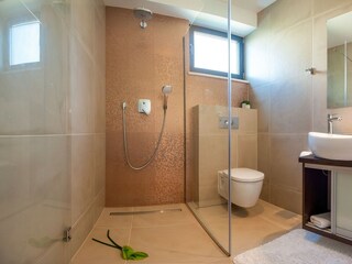 Villa Okrug Gornji Caratteristiche 19