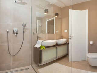 Villa Okrug Gornji Caratteristiche 21