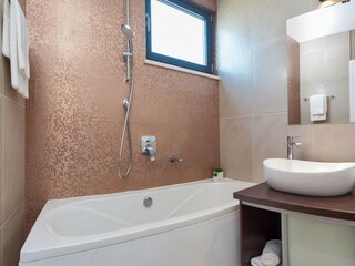 Villa Okrug Gornji Caratteristiche 24